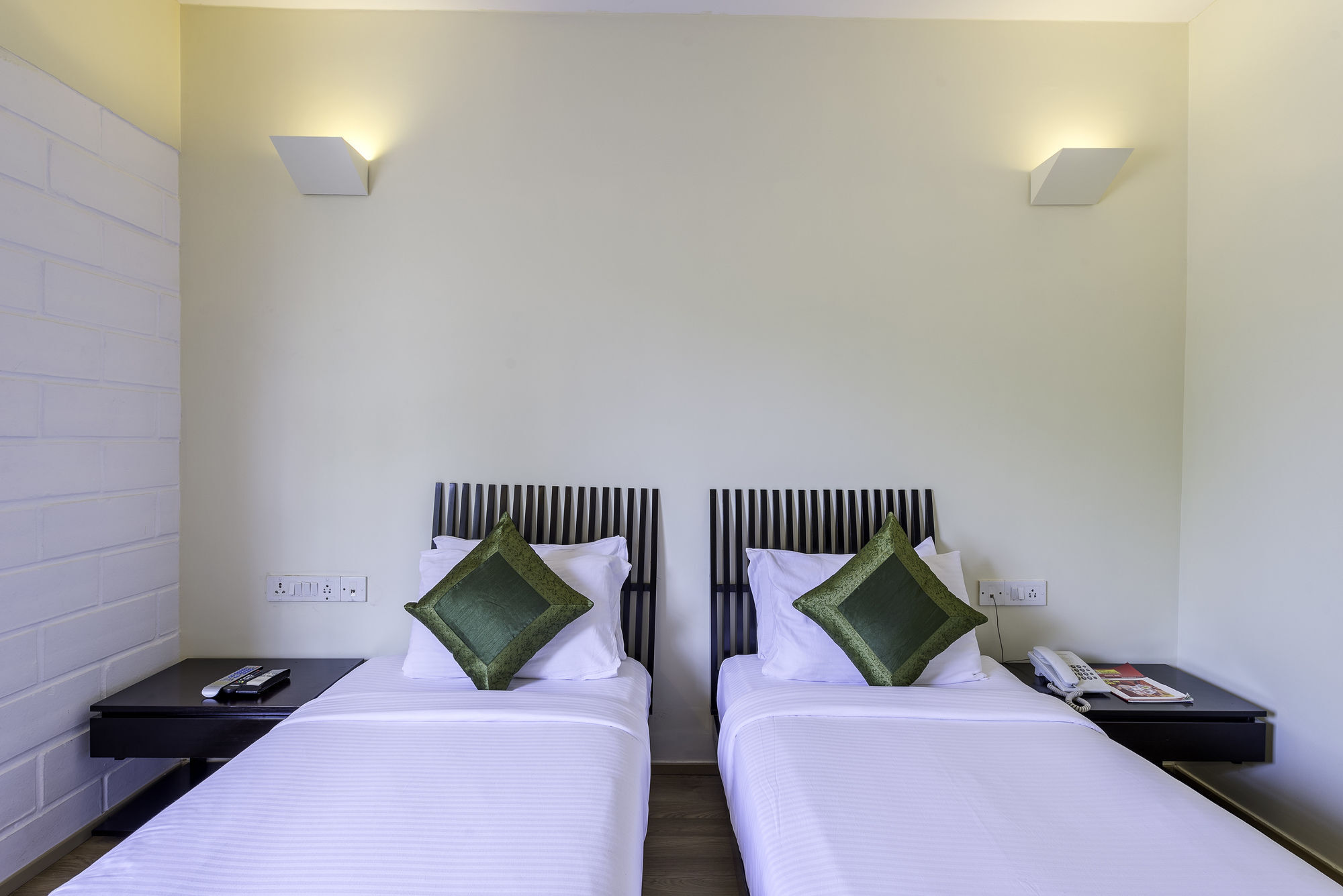 Treebo Trend Spektrum Suites Mysore Exterior photo