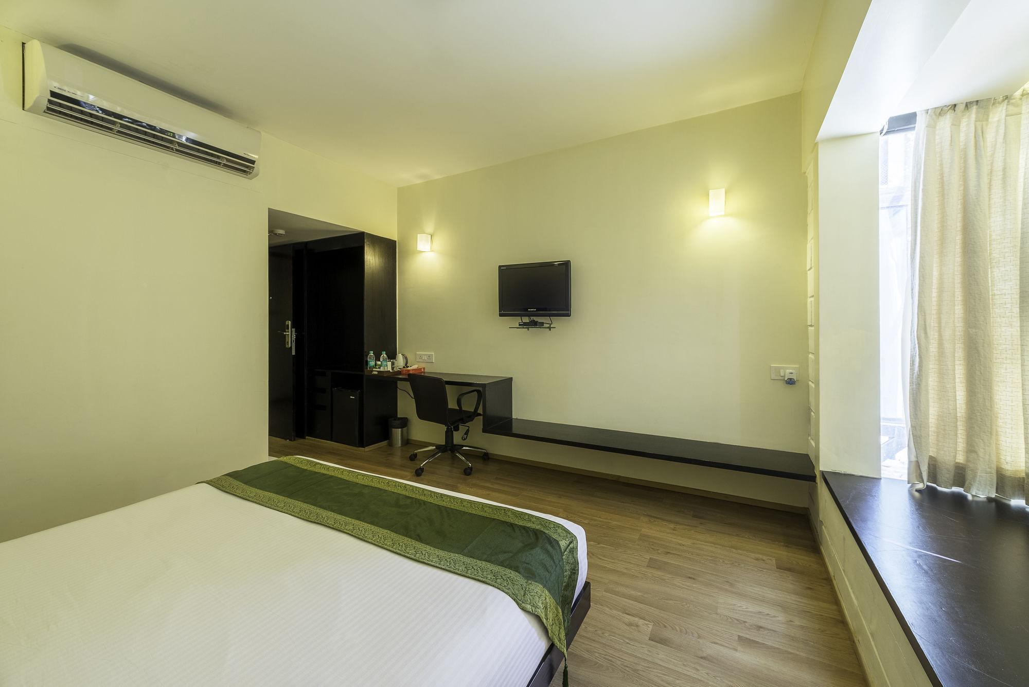 Treebo Trend Spektrum Suites Mysore Exterior photo