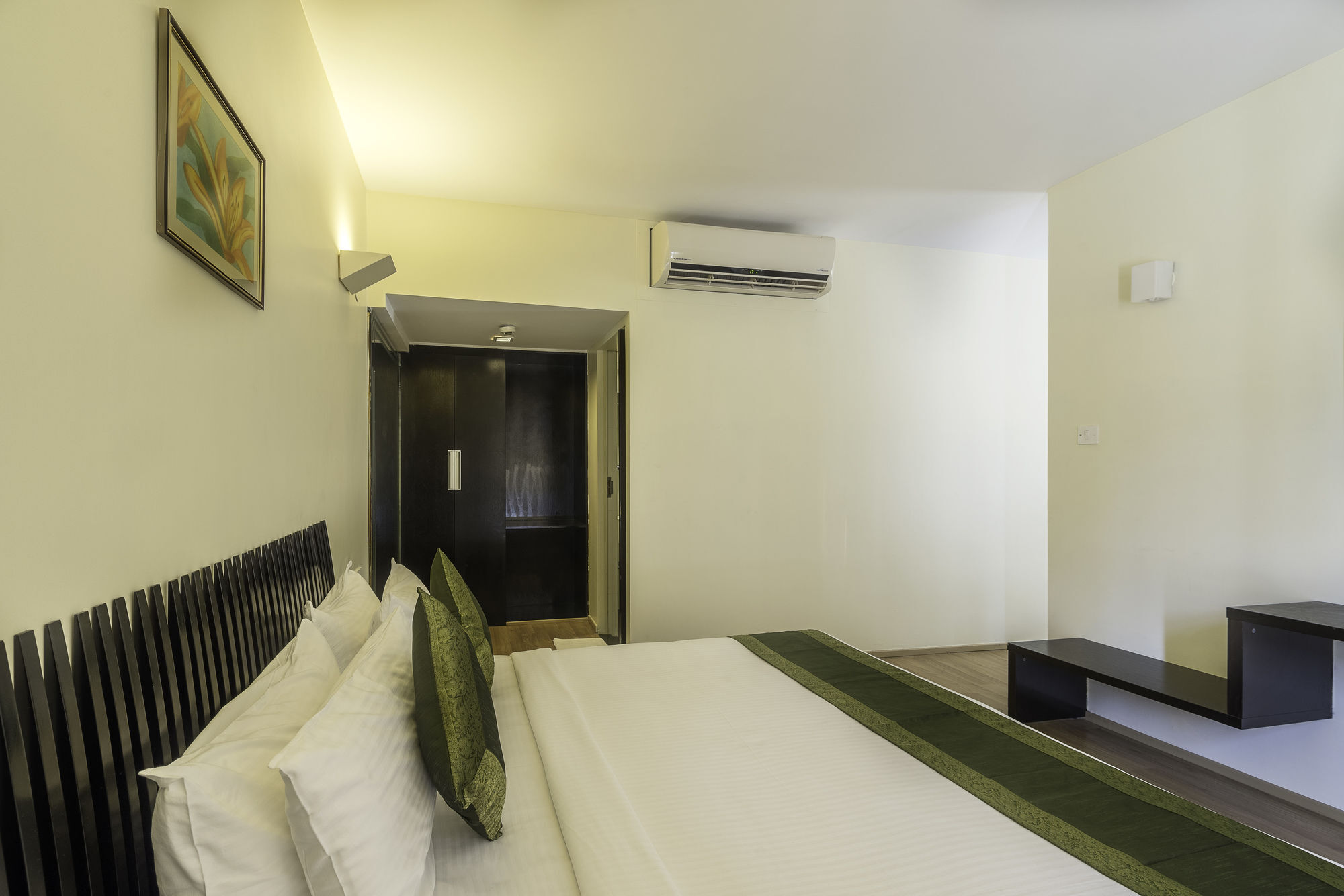 Treebo Trend Spektrum Suites Mysore Exterior photo